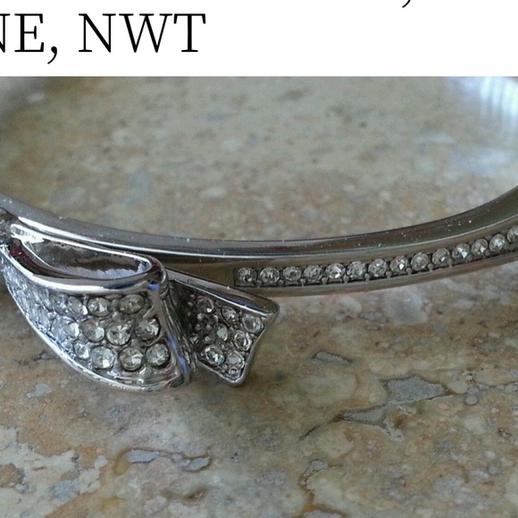 BRAND NEW* Kate Spade “Love Notes” Silver-tone Bow Bangle - Picture 6 of 7